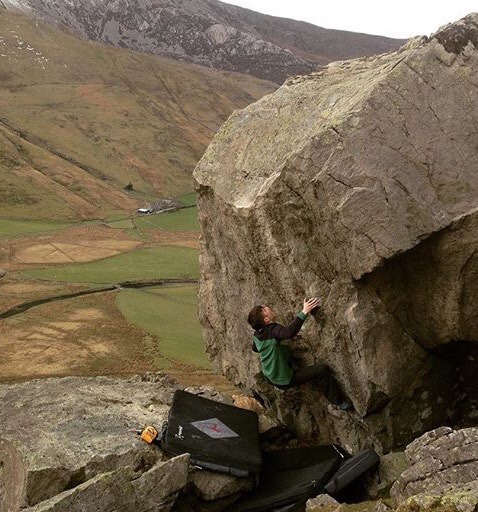 Cam Bouldering