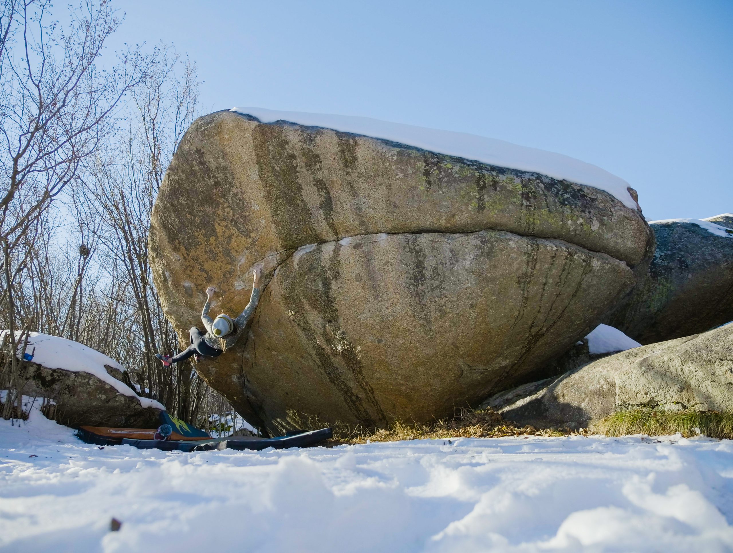 Anna Hazelnutt bouldering in the snow